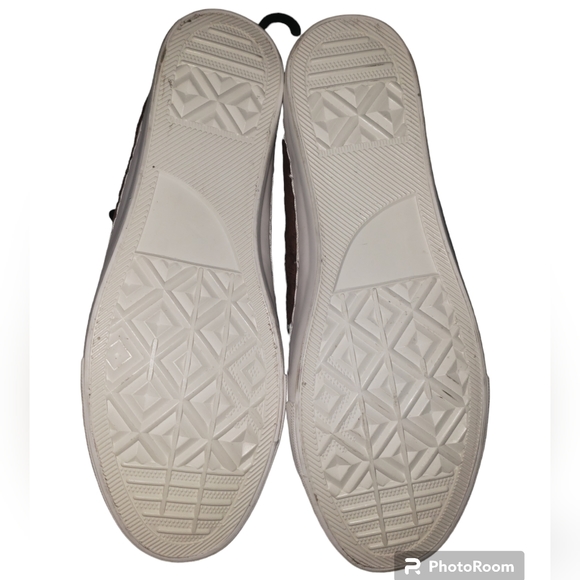 BNWT Unisex Star Wars Furry Chewbacca High Tops Size 11 wmn/9.5 men - Picture 6 of 8